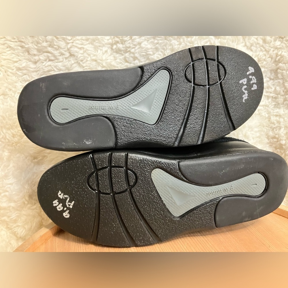 PW Minor Black Orthopedic Leather Loafers Velcro Extra Wide Size 6.5 2W - Picture 7 of 9
